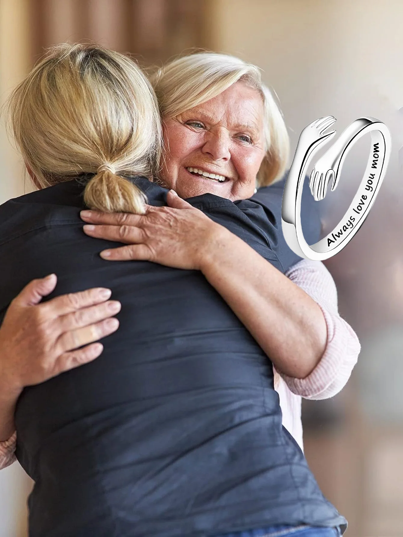 خاتم إيماءة عناق مع "أحبك إلى الأبد، أمي" فريد ومناسب للارتداء اليومي. إنه هدية عطلة للأمهات. #5