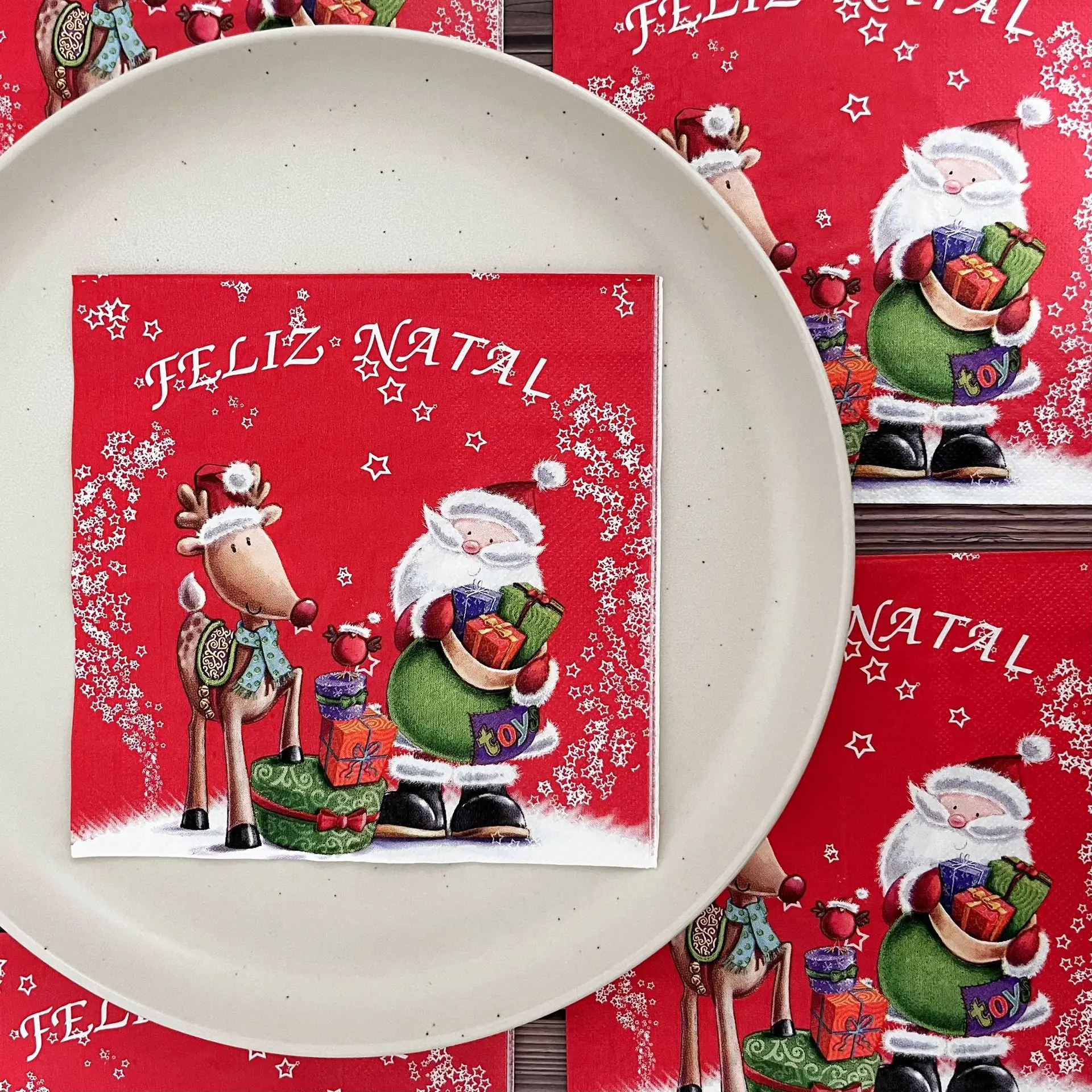 10/20pcs 33*33cm 2-Ply Santa Claus and His Deer Printed Napkins Restaurant Bakery Party Placemats Paper Spot Wholesale