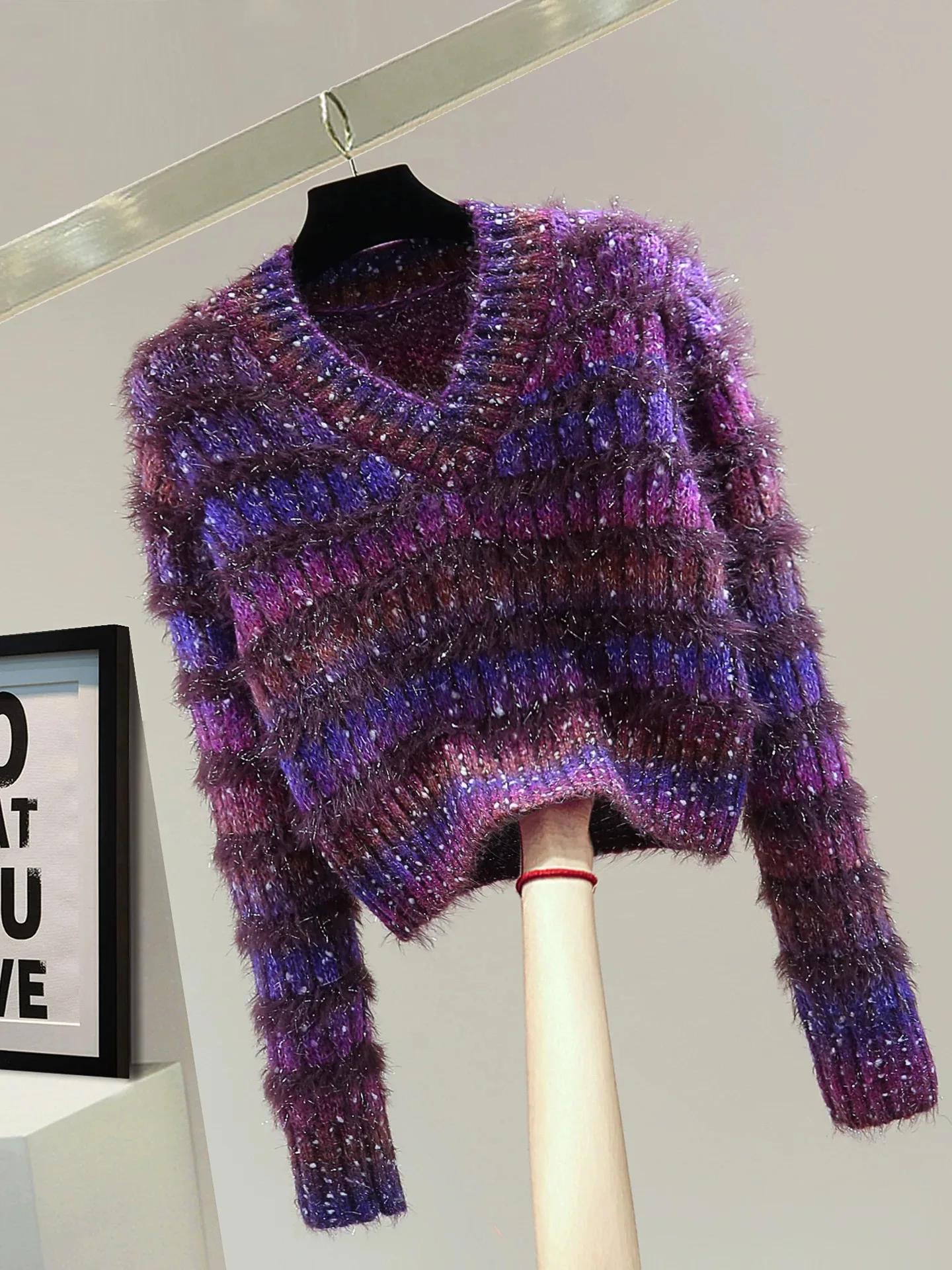 

Women's V-neck Knitwear Shiny Thread Loose Fit Slimming Faux Fur Design Autumn Winter New Style Fashionable Versatile Sweater