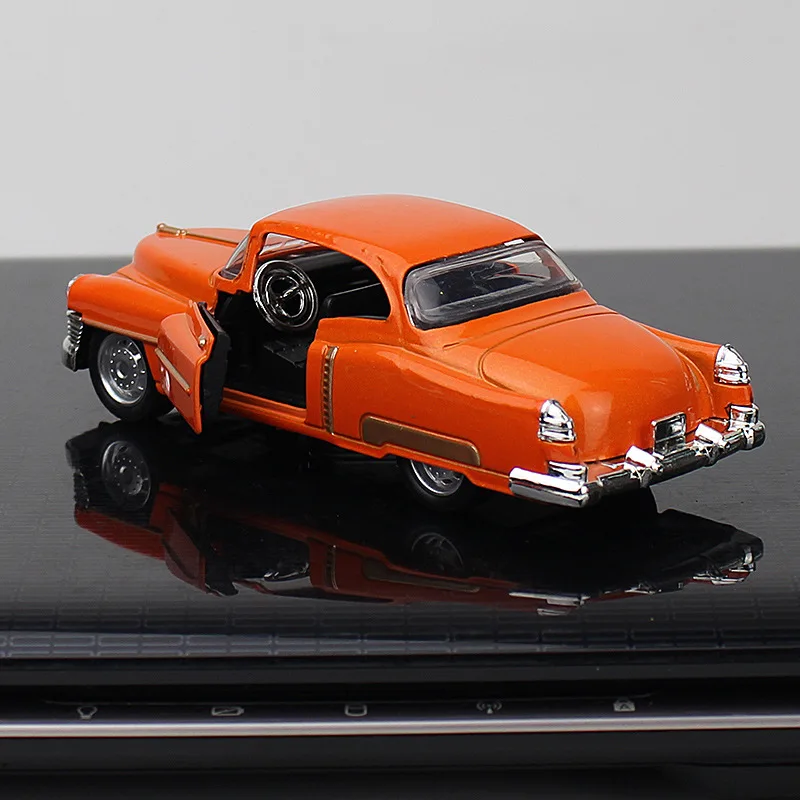 لعبة جديدة نموذج سيارات 1/32 مقياس سبيكة دييكاست نموذج سيارة كلاسيكية محاكاة التراجع للتحويل نموذج سيارة عشاق الهدايا