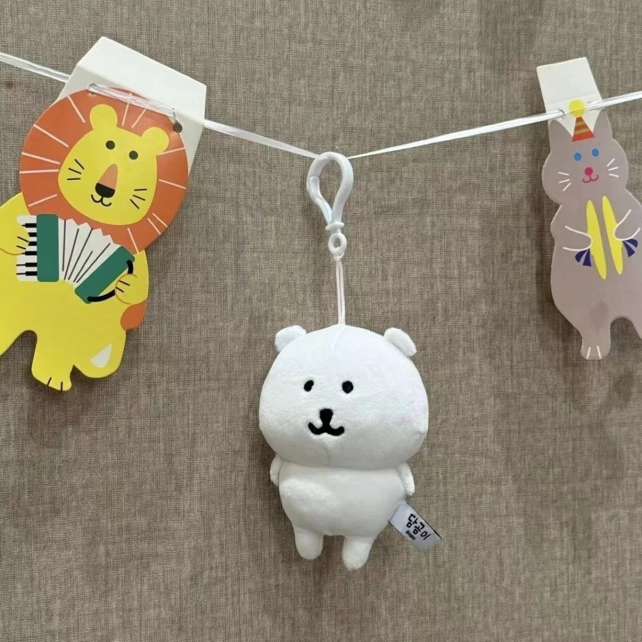 Niedlicher Witziger Bären-Anime-Plüsch-Schlüsselanhänger Eisbär Valentinstag Rosen-Serie Kawaii Weicher Stofftier-Taschenanhänger Exquisites Geburtstagsgeschenk – Detail 4