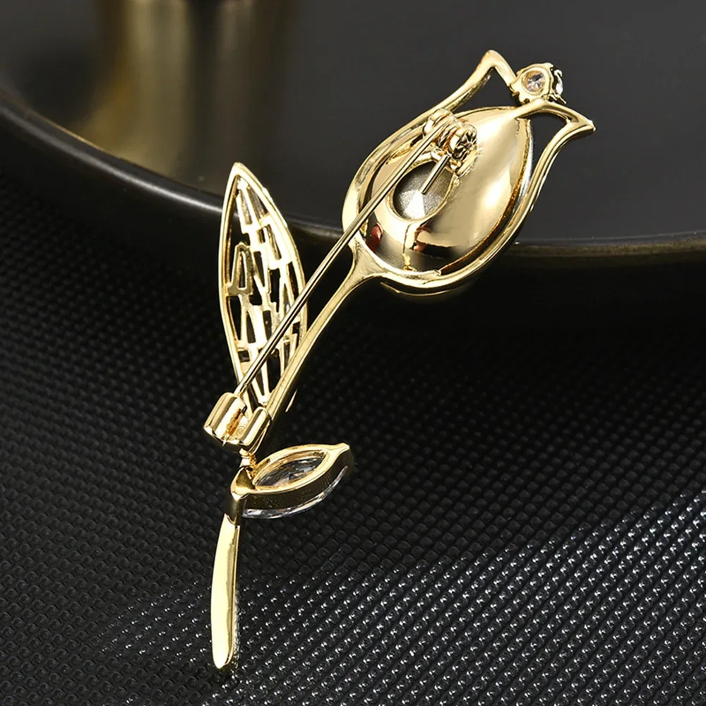 New Blue Crystal Tulip Flower Brooch Jewelry for Banquet Party Corsage Fashion Copper Plant Floral Pin Accessory Lady Badges