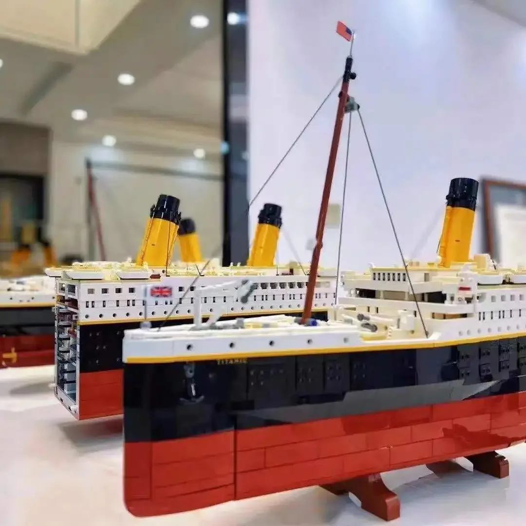 9090pcs Titani Compatible 10294 Titanic Large Cruise Boat Ship Steamship Home Decoration Model Children Diy Toys Gifts