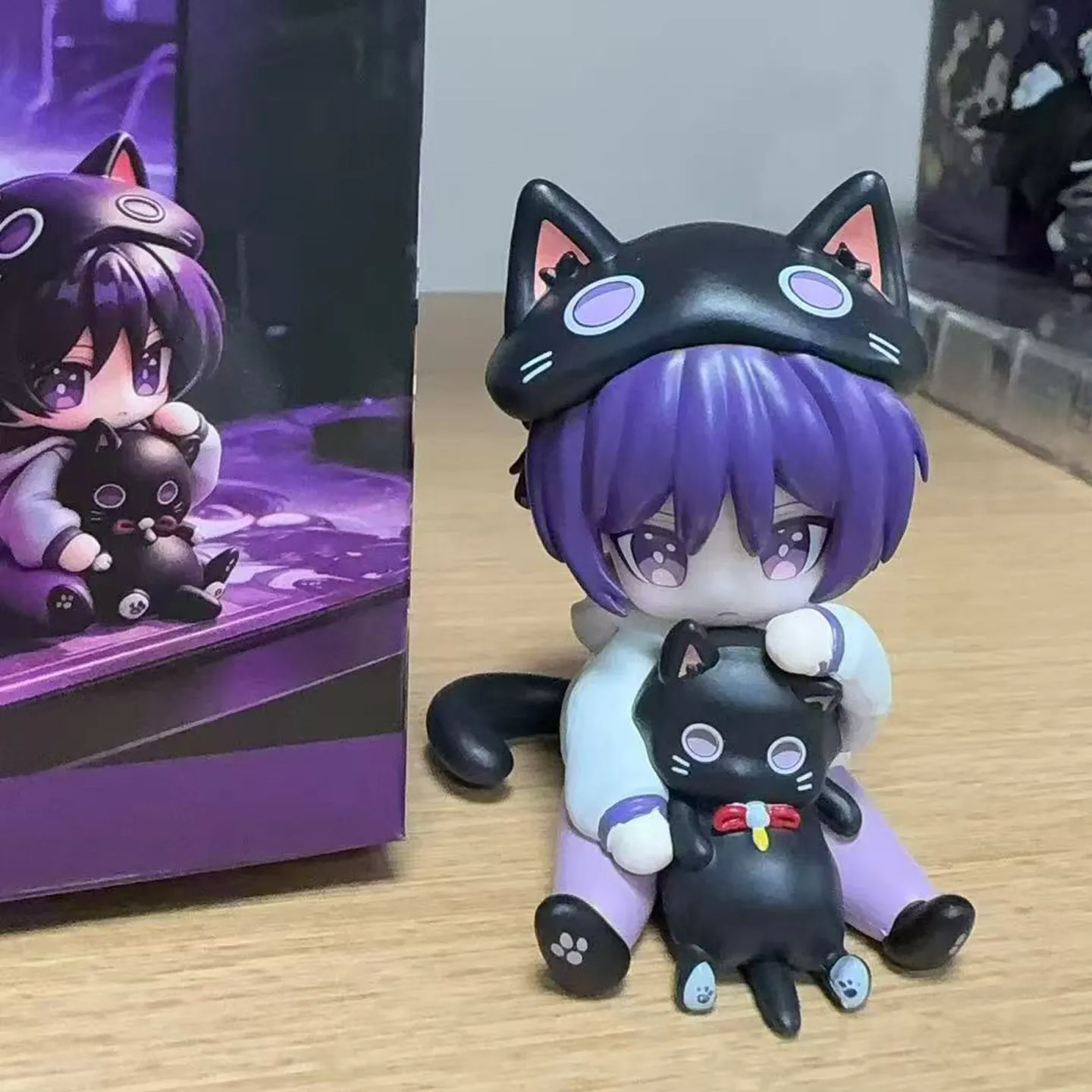 miHoYo Genshin Impact Wanderer Märchenhafte Katze Q-Version Anime-Figur Niedliche sitzende Scaramouche-Puppe Sammlermodell Ornament Spielzeug