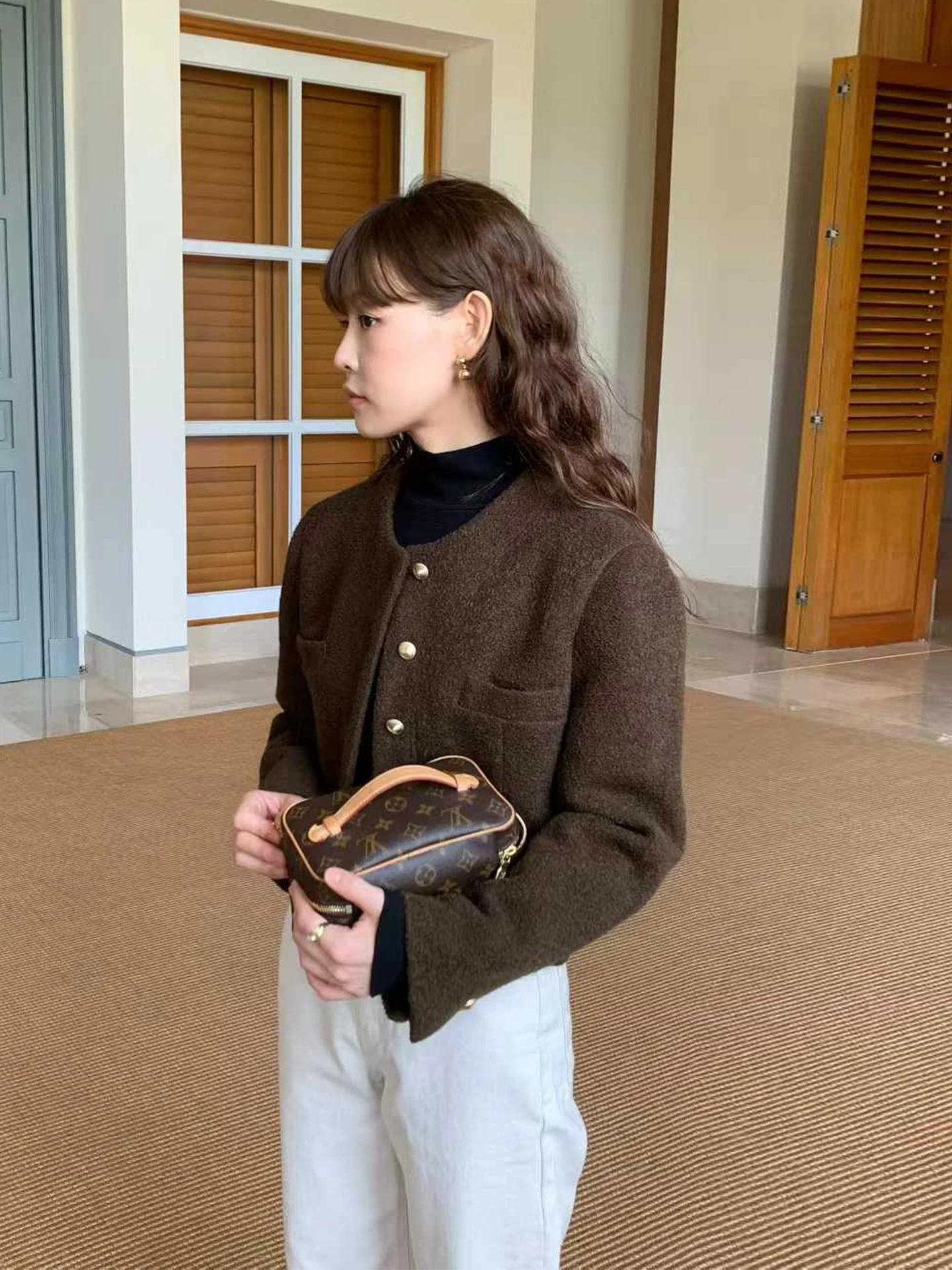 Cappotto lungo in lana con bottone singolo retrò chic, da donna, ampio, versatile, con piccola fragranza, per l'inverno 2025