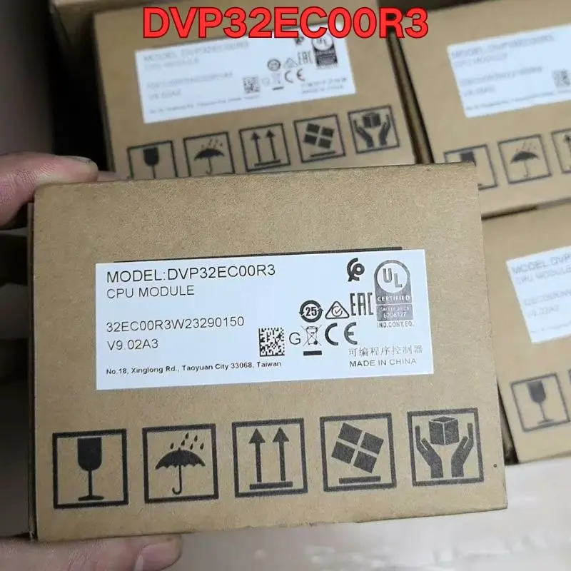 

New PLC module DVP32EC00R3