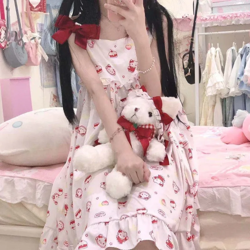 

Ночная сорочка Sanrio Hello Kitty в стиле Лолита: японская, милая, нежная, с подтяжками, свободного кроя, в стиле принцессы.