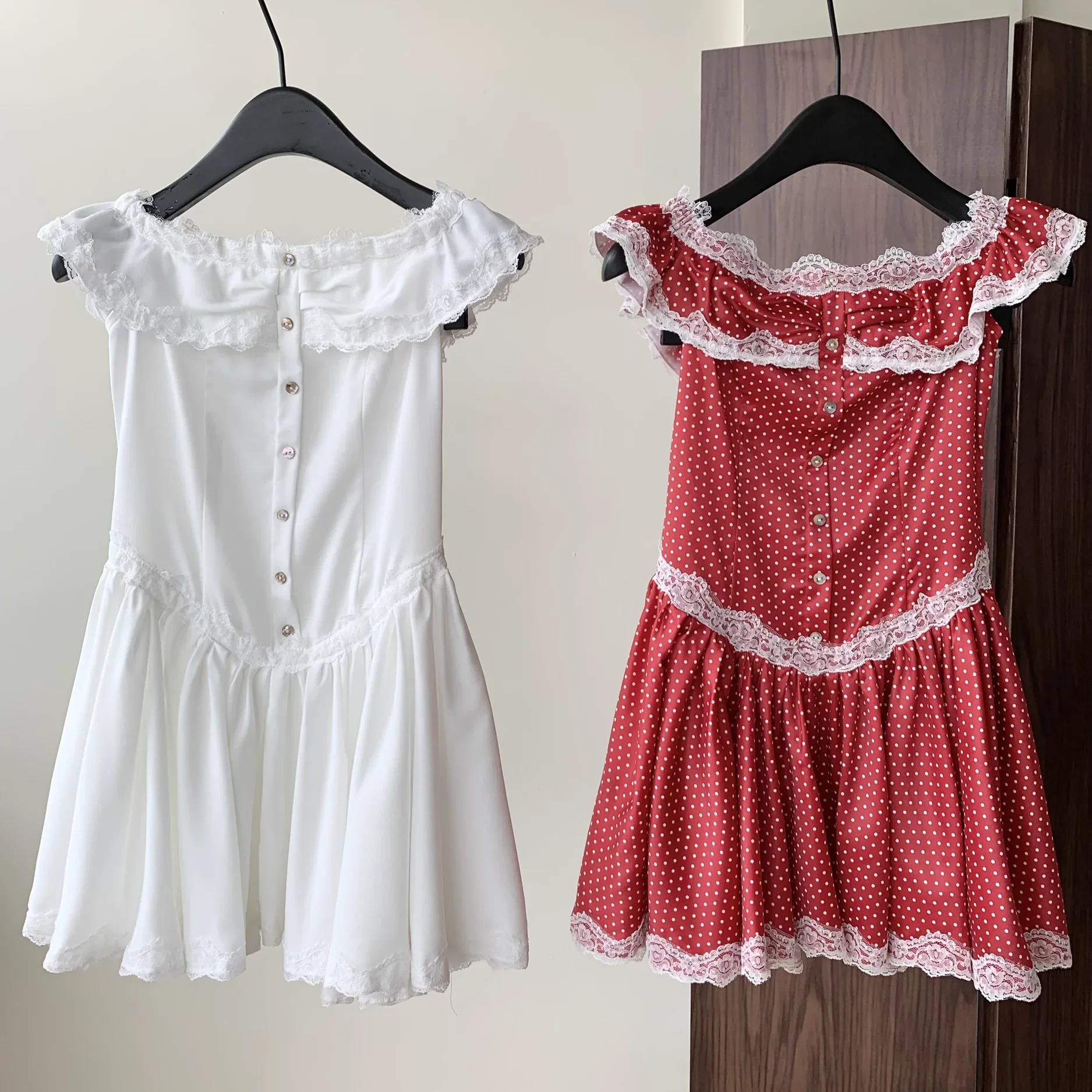 

Women Lace Embroidery Strapless Dress Patchwork Slash Neck High Waist Single Breasted Sweet Ladies Mini dress