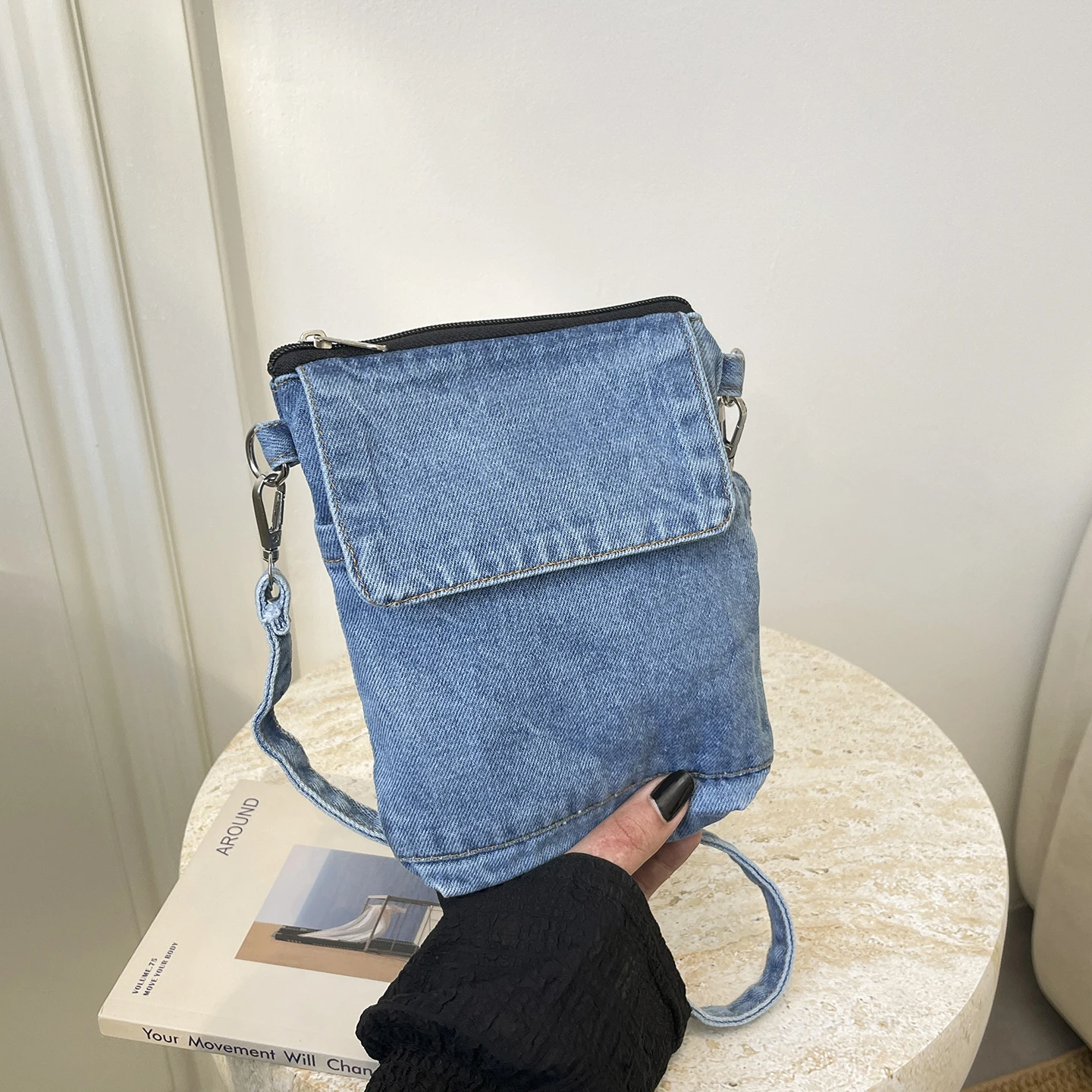 

Women's Vintage Denim Mini Crossbody Bag Retro Casual Aesthetic Daily Travel Shoulder Bag 2026 New Trend Handbags and Purses