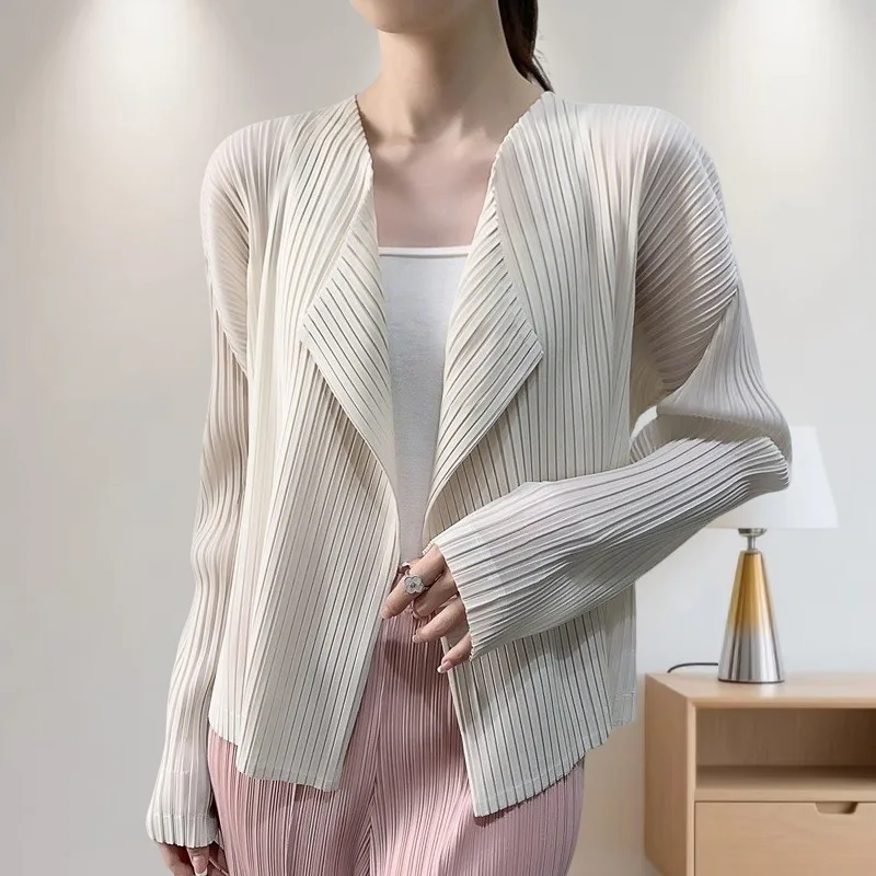 

2025 Miyake Pleated Cardigan Hundred Solid Color Casual Long-sleeved Short Jacket Simple Loose Stretch Sun Shawl Wrinkle-Free