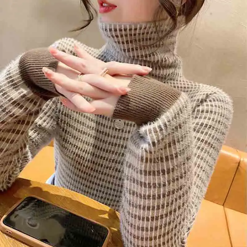 

Women High Necked Striped Plush and Thick Base Sweater Autumn Winter New Soft Turtleneck Pullovers Lady Fashion All-match Tops
