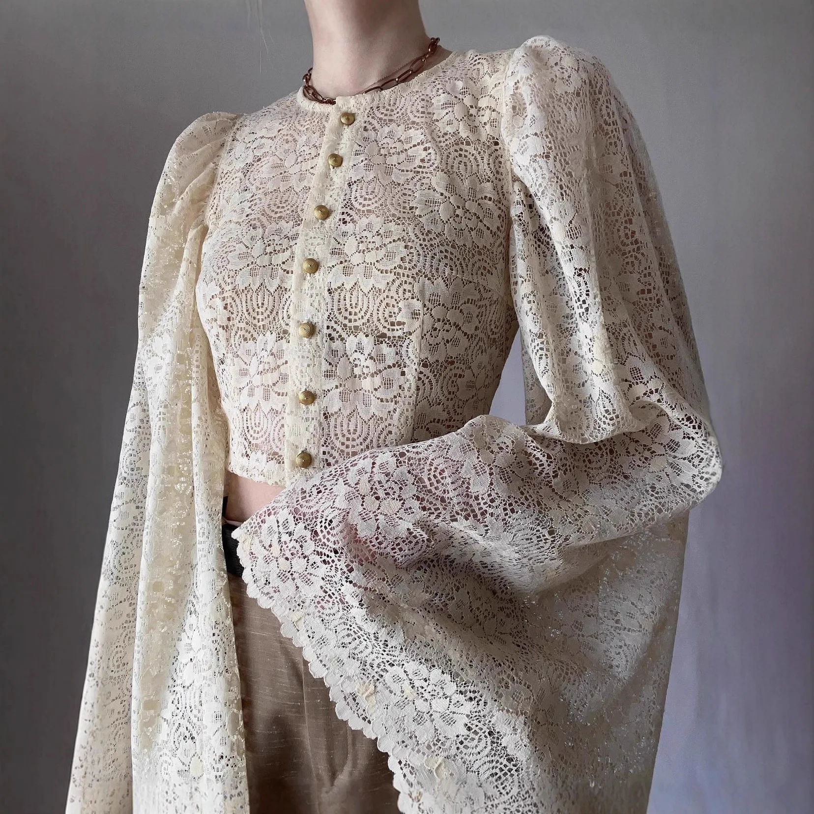 

Apricot Lace Long Sleeve Short Blouse for Women Sexy See Through Loose Crop Top Autumn Winter Vintage Flare Long Sleeve Top 2025