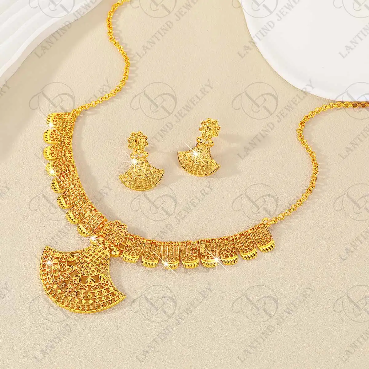 

As00109 Middle Eastern Fashion Women's Exquisite Fan Necklace Dubai 24K Gold-Plated Elegant Flower Earrings Bridal Jewelry Set