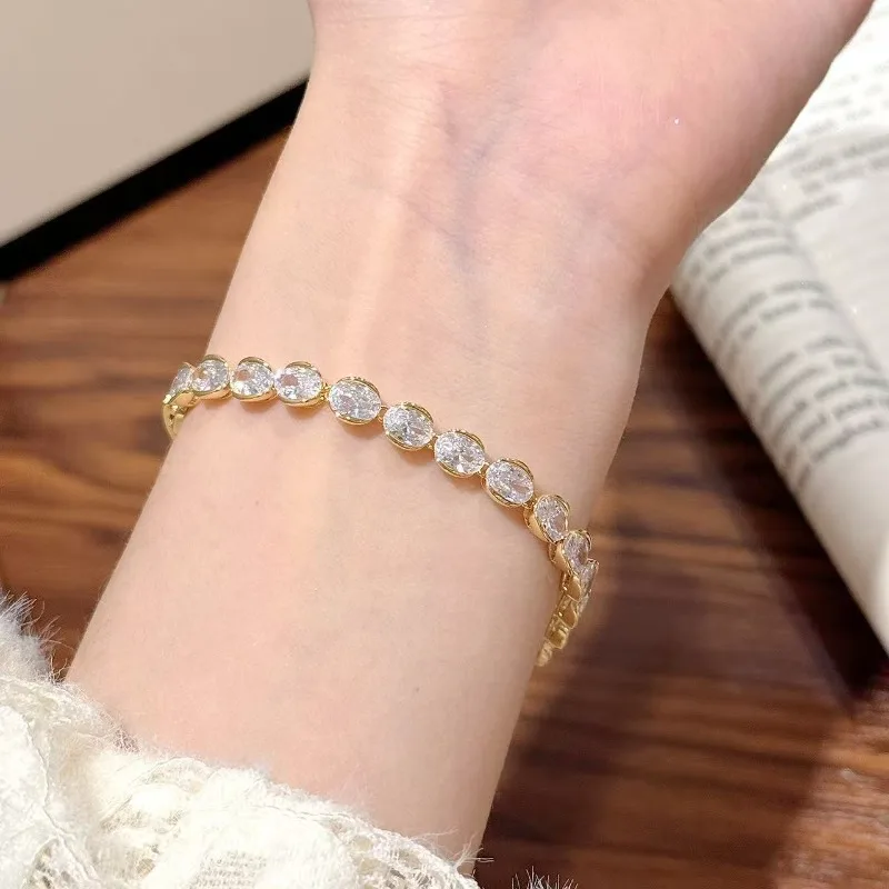 

Light Luxury Bracelet Fashion Niche Zircon Jewelry Exquisite Super Flash Hot-selling Versatile Bracelet