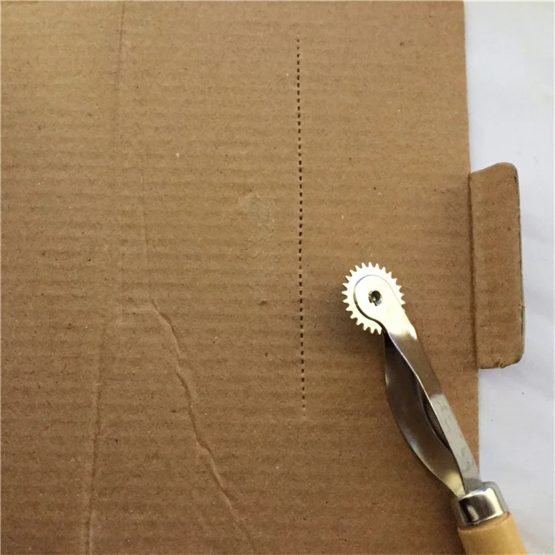 1Pc High Quality Sewing Tool Kit With Wood Handle Practical Serrate Edge Pattern Tracer Tracing Wheel Tailor Stitch Marker