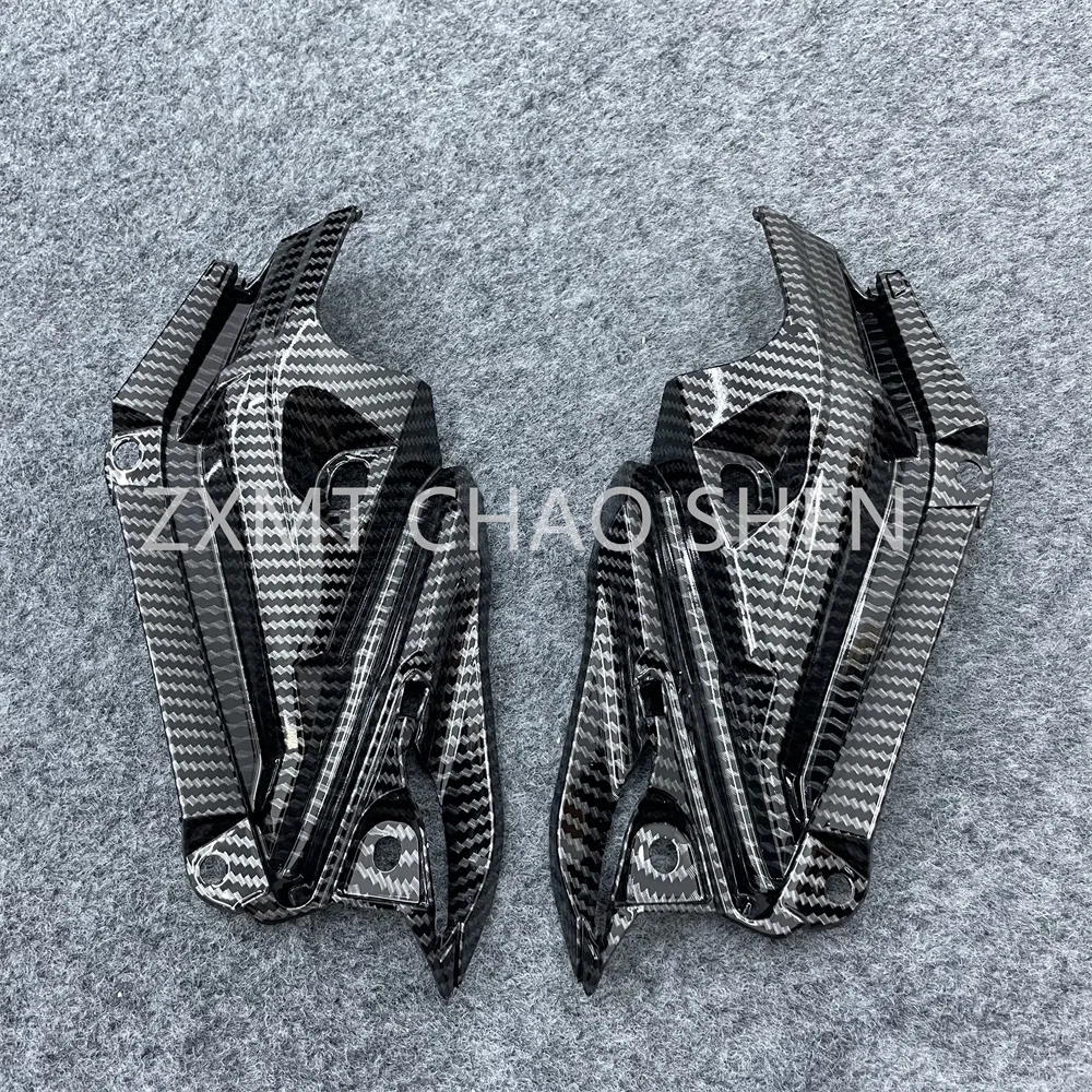 

Carbon fiber coated fairing motorcycle medium bag small plate is suitable for Z900 2017, 2018 and 2019 17 18 19