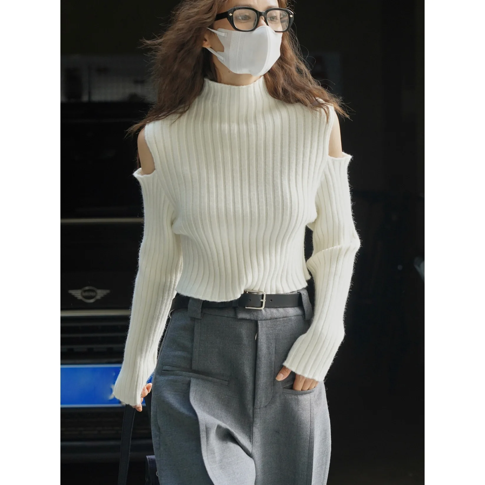 

Women New Fashion Short Off Shoulder Sweater Slimming Fit Cutout Shoulders Pullover Knitted Tops For Spring Autumn Long Sleeve