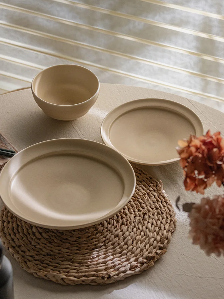 

Креативная ретро-тарелка Cerc 7,5 дюймов Thi Clay, круглая тарелка для домашнего использования, обеденная тарелка Deep Di Salad Plate Simple Sle Jingdez...