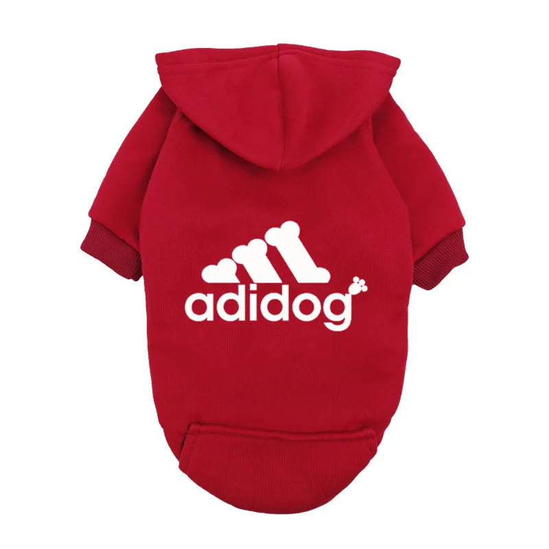 Moletom com capuz para cachorro inspirado em "Adidog" – Moletom vermelho para animais de estimação com logotipo de osso para cães pequenos e médios – Casaco de inverno fofo para cachorrinho