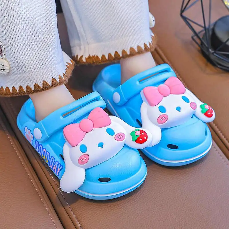 

Садовая обувь Sanrio для девочек, сандалии Kawaii Kuromi, пляжная обувь, детские тапочки с рисунком аниме «My Melody», нескользящая обувь для родителей и детей, подарок