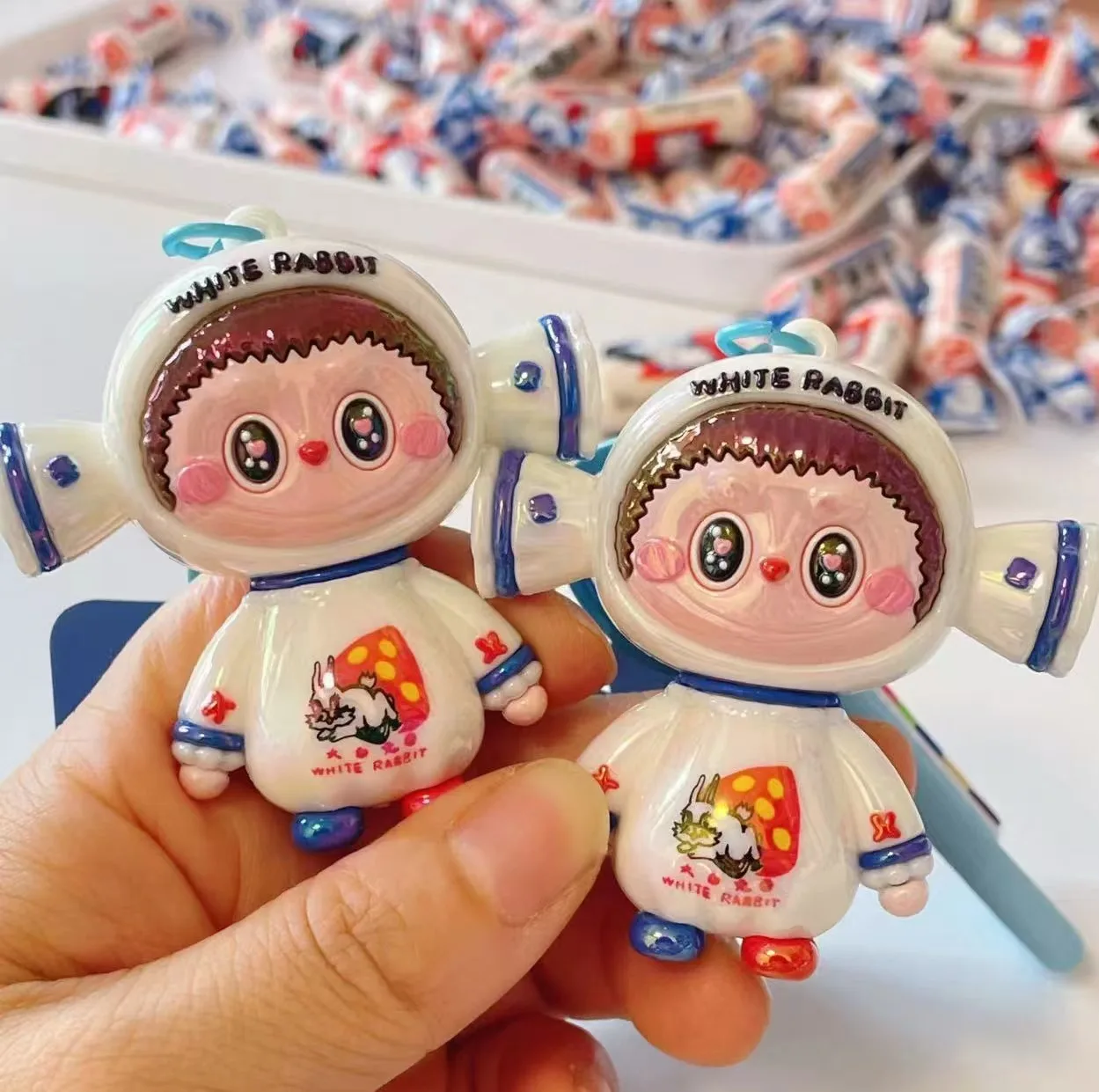 

Популярный брелок с милым белым кроликом Labbubu/автомобильные аксессуары/маленькие подарки/крановая машина/подвеска для пары сумки