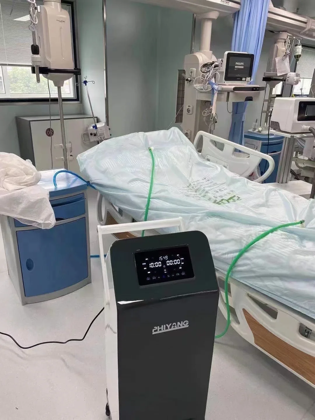 Medical bed sheet ozone generator to disinfect bed sheets for hospital