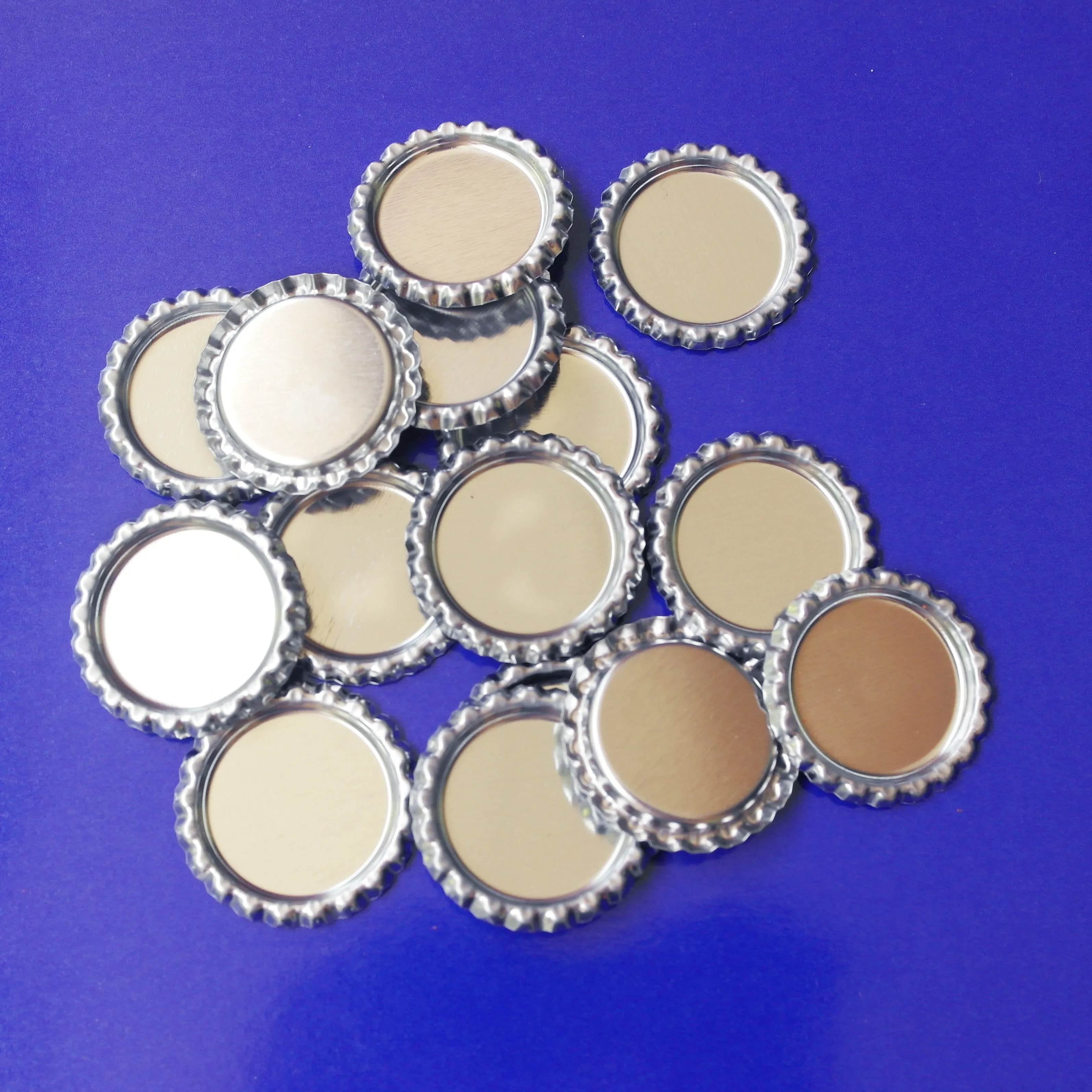 

Free Shipping Sliver Both Side Colored Flattened Bottle Caps For Crafts Jewelry Metal Crown Cap Dome Beer Cap For DIY Decoration