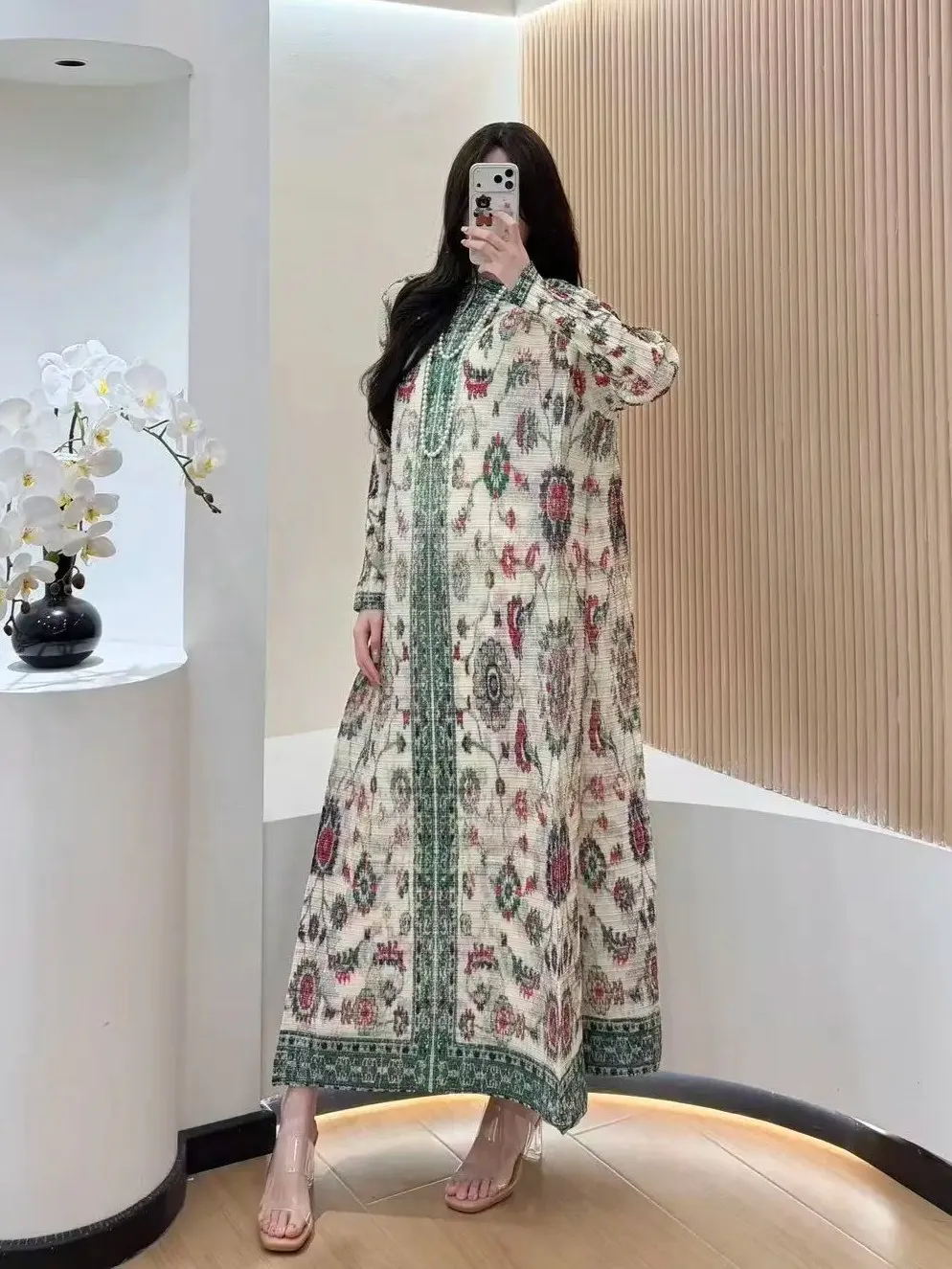 

Fold Abaya Pleated Floral Pattern Long Sleeve Loose Maxi Tunic Middle Eastern Boho Style Modest Fashionable Daily Picks 2026