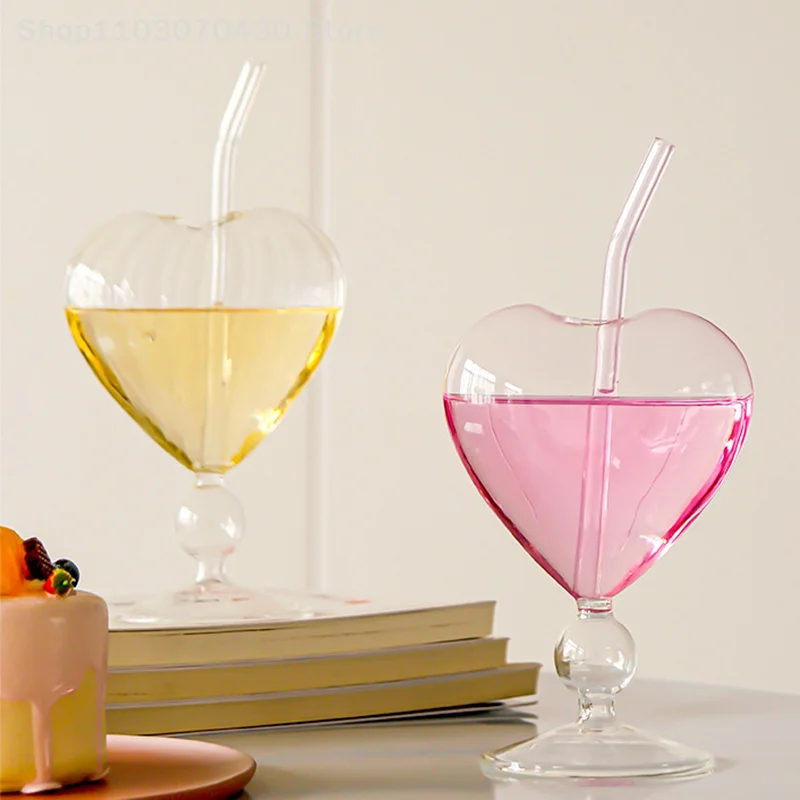 1Pc Creative Lovely Heart-shaped Cup Water Glass With Straw Wine Juice Cup Club Bar Drinkware