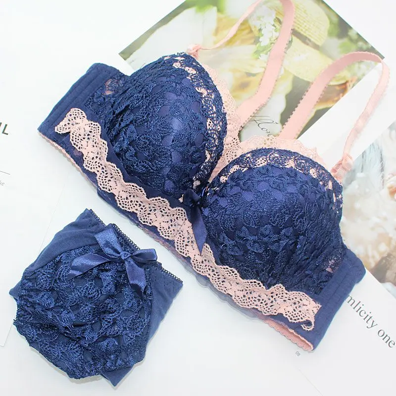 Cheap New Sexy Underwear Set 3/4 Cup Push-Up Bra And Panty Sets Brand Lace Lingerie Set Women Deep V Brassiere Black White