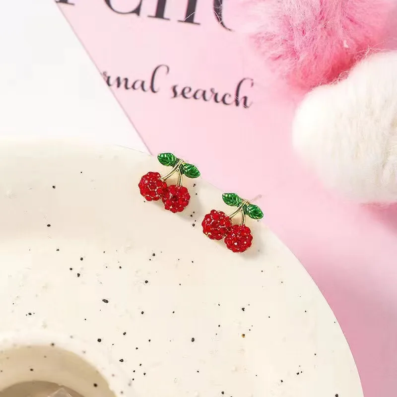 Wholesale New Design Crystal Red Heart Stud Earrings for Women Fashion Brand Jewelry Cherry Fruit Earrings Accessories