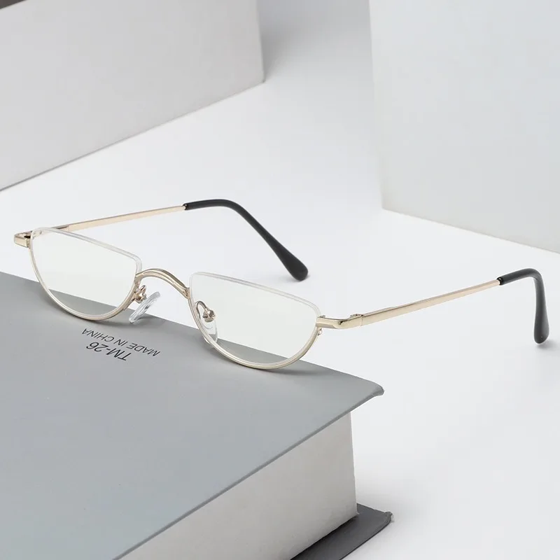 Occhiali da lettura classici da 3 pezzi Occhiali da vista con cerniera a molla per lettori di moda con blocco della luce blu da +100 a +350