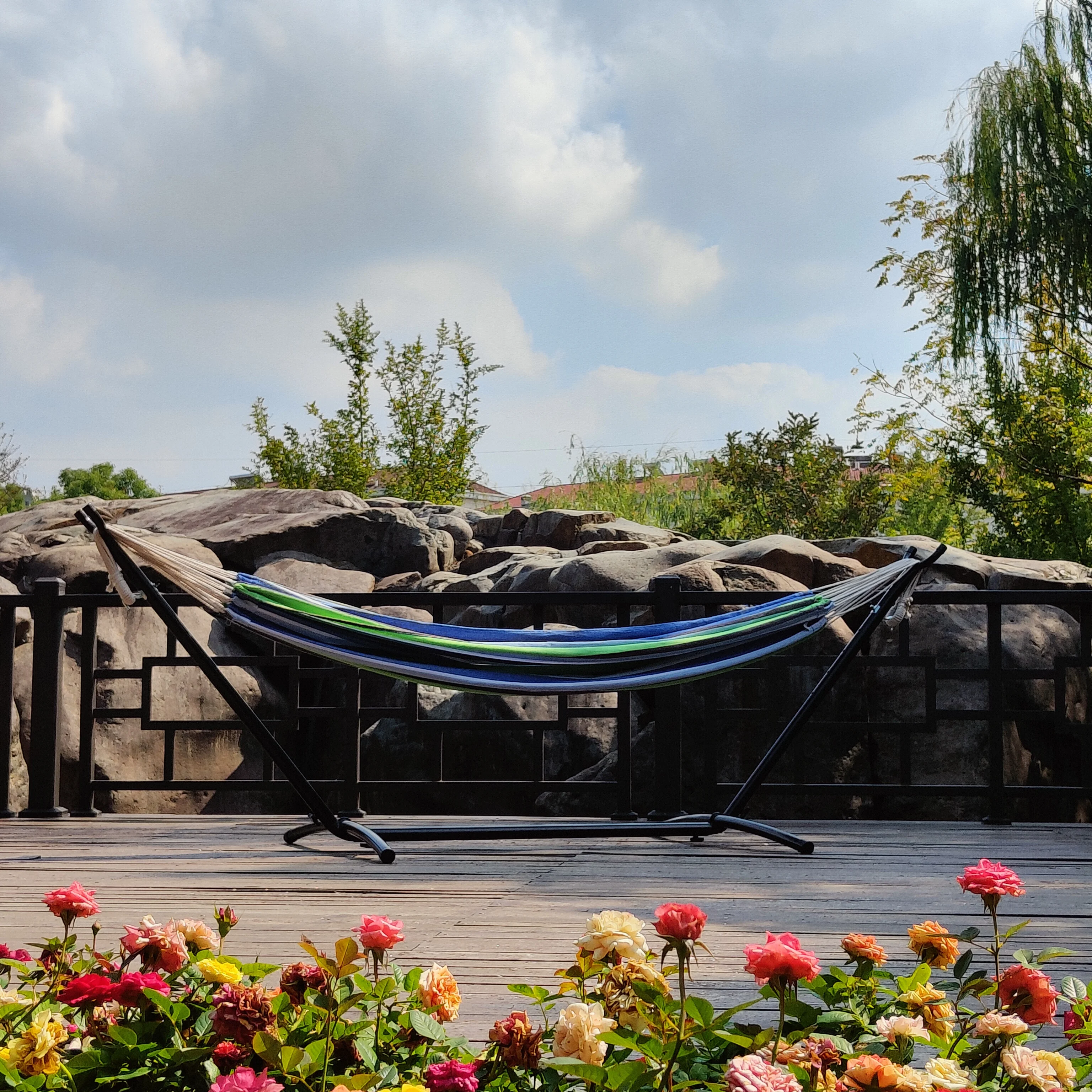 modern-design-foldable-outdoor-furniture-iron-steel-hammock-for-garden-or-backyard-space-saving-with-metal-bracket