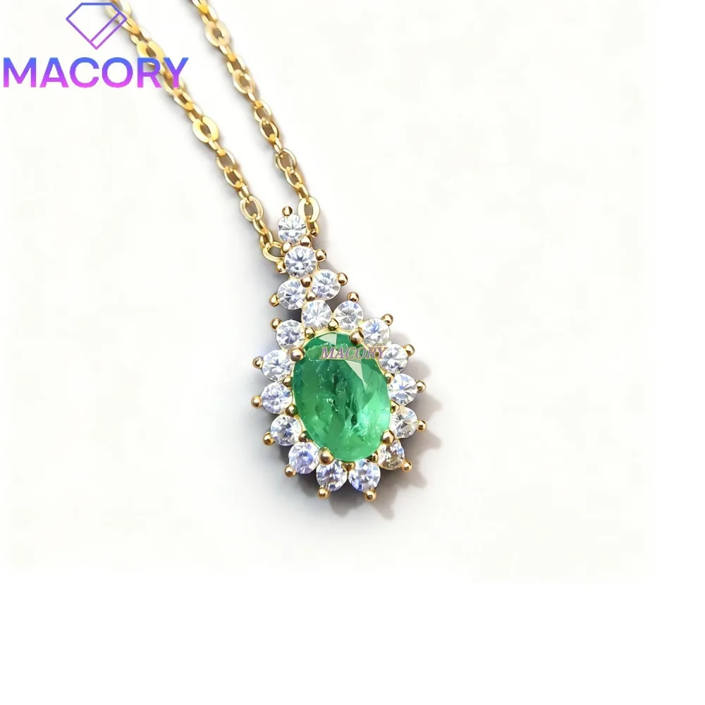 Natural Emerald S925 Sterling Silver Jewelry Necklace for Women Luxury and Exquisite Jewelry Necklace Suitable as a Holiday Gift