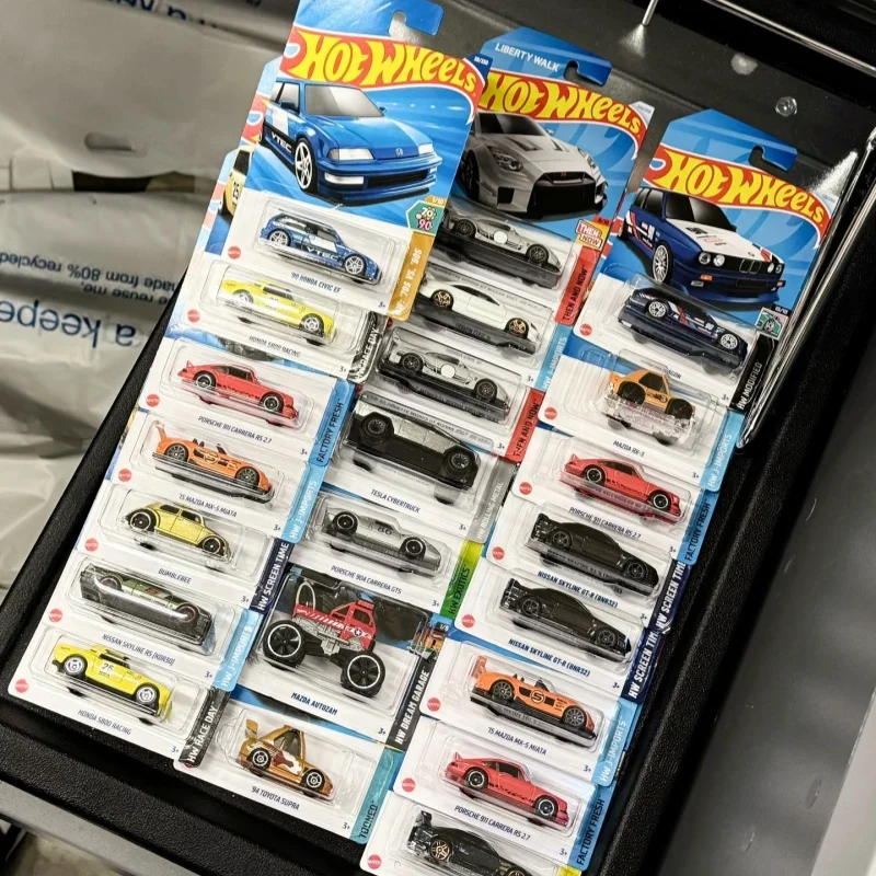 Original Hot Wheels G Case 2025 1:64 Porsche Datsun Gtr Chevy Optimus Prime Scale Diecast Vehicle Model Cars Unopened Model Gift view 3
