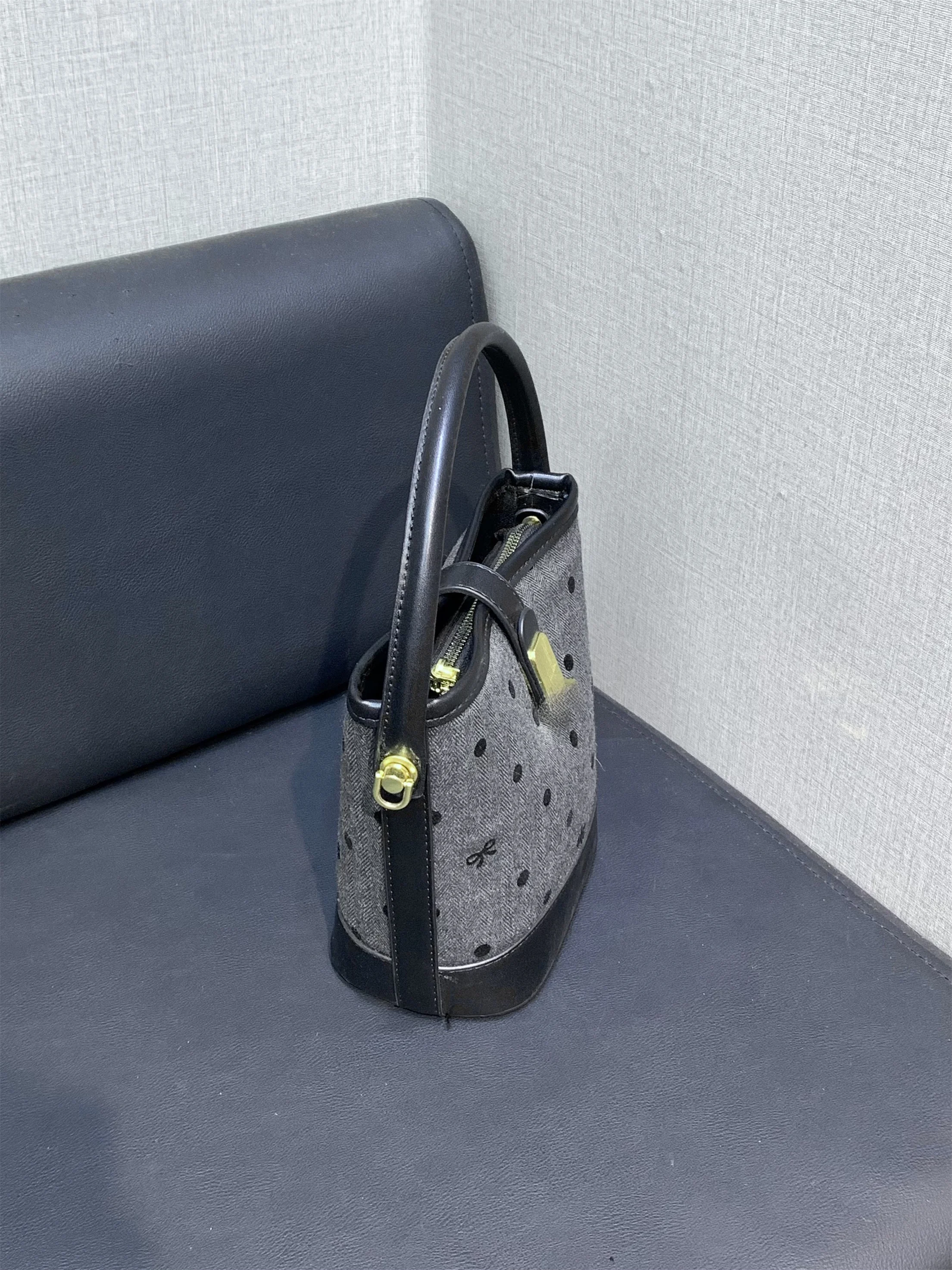 ciyah-women's-fashion-dot-grey-bucket-bag-2026-new-single-shoulder-handbag-retro-style-leather-purse-with-internal-structure