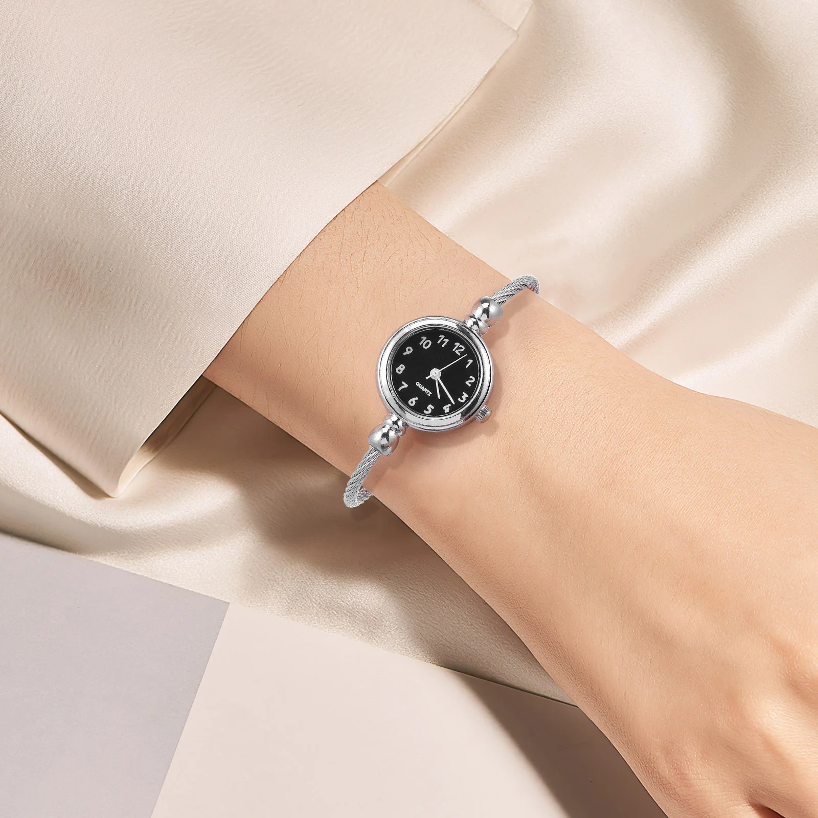 

Women Fashion Black Quartz Bracelet Wristwatch Elegant Dress Watch Perfect Gift for Valentine's Day Christmas Birthday Mother's