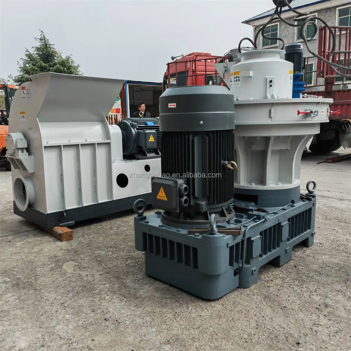 OEM Small Biomass Fuel Pellets Making Machine Wood Pellets Production Machine Ring-Die Sawdust Press Pelletizer