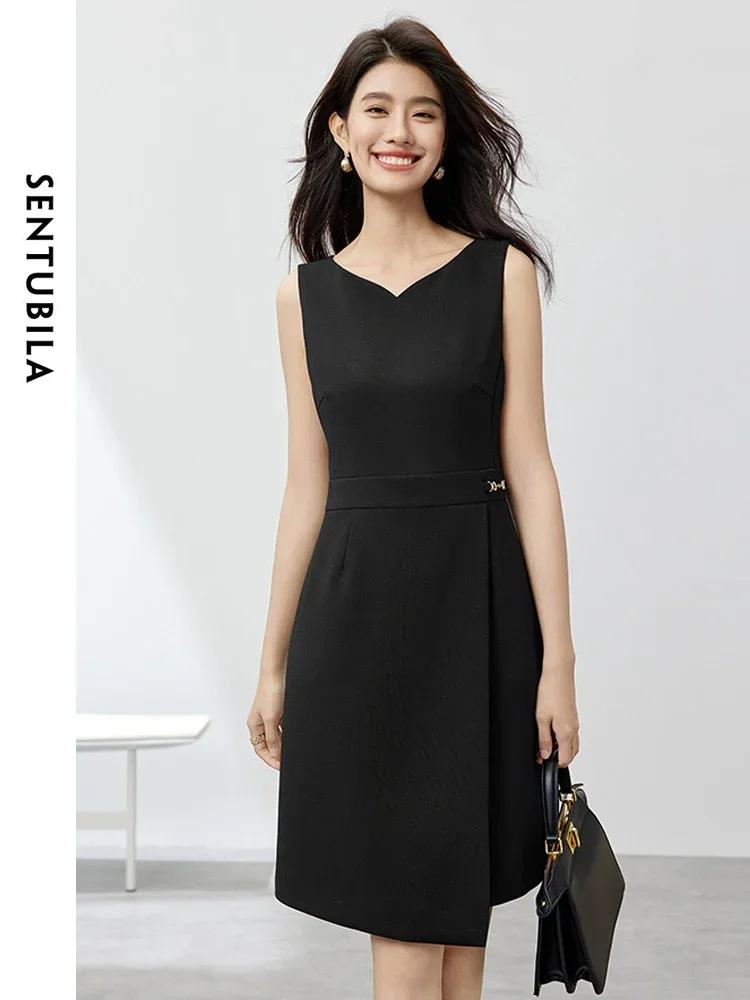 

SENTUBILA Black Slim A-line Sleeveless Dress 2025 Spring Summer New Solid V-neck Elegant Commuter Knee-Length Dresses142L54294