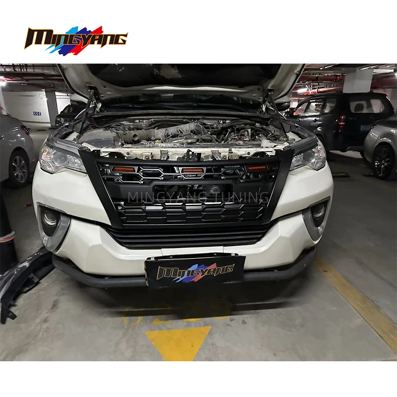 مصنع الساخن بيع جديد وصول المصد الأمامي مصبغة مع الضوء 2016-2020 لشوايات سيارة فورتشنر #6