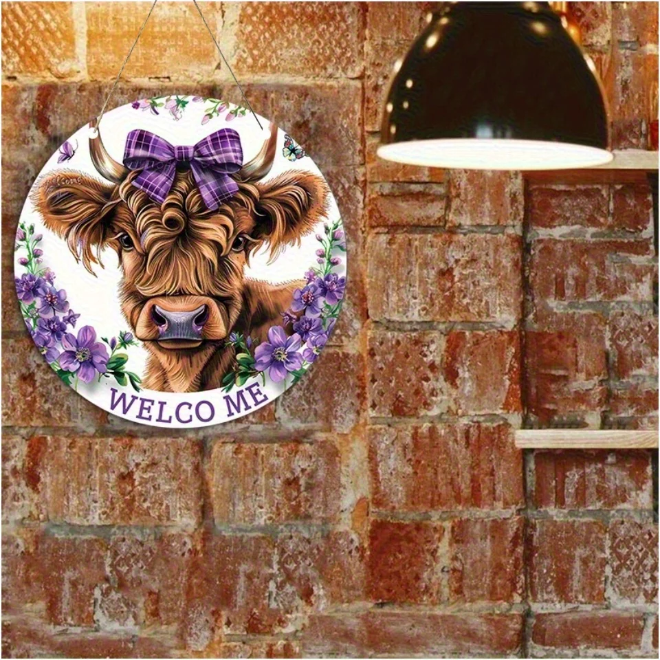 2D Flat, Scottish Highland Cow Sign - Rustic Round Wall Decor with Plaid Bow & Scottish Plaid (Tartan), 7.87-Inch Door Hanging D