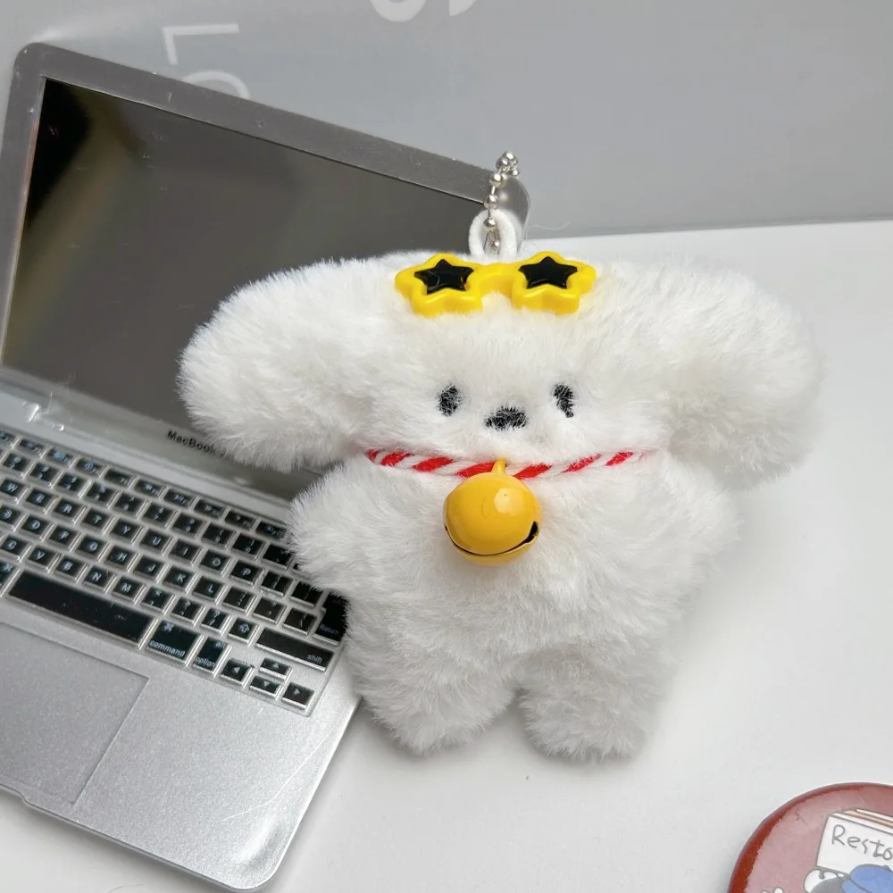 Squeak-Llavero de peluche de perro blanco con lazo, campana pequeña, muñeco de peluche, colgante de peluche, llavero de peluche para cachorro, regalo de Navidad