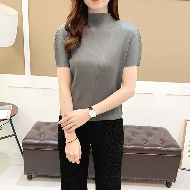 

Tops For Women 2023 Summer Solid Color Half Turtleneck Short Sleeve Stretchable Slimming Miyake Pleated T-Shirt