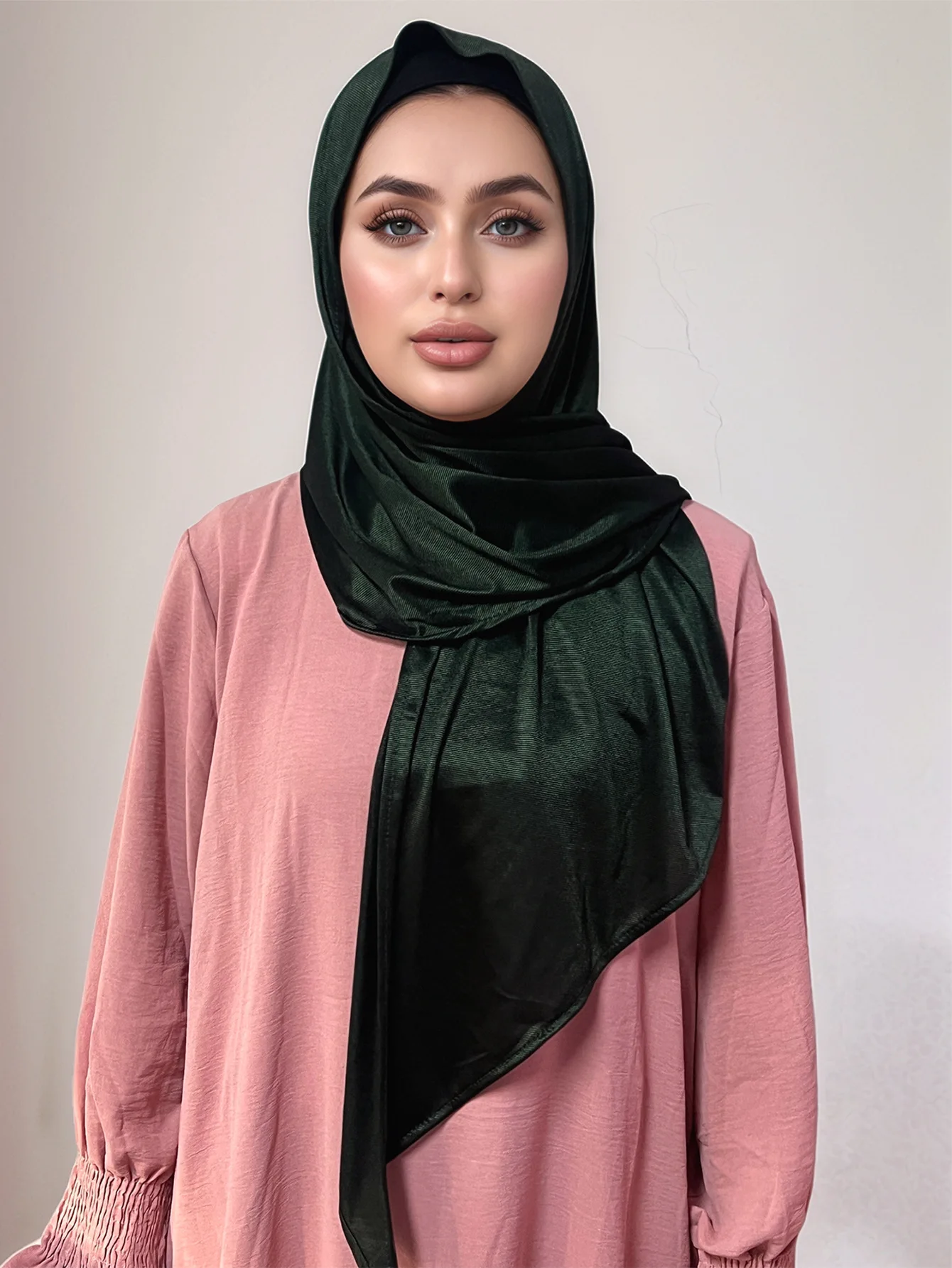 

New Knitted Triangle Hijab Muslim Women Headscarves Bright Silk Scarf Shawl Wrap Islam Bandanas Headband Headscarf Turban Scarve