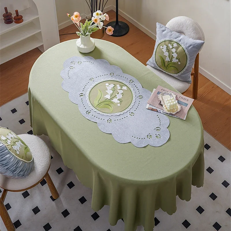 Chenille Tablecloth Elegant Lily-of-the-valley Embroidered Coffeetable Cover Cloth Home Decoration Oval Diningtable Placemat