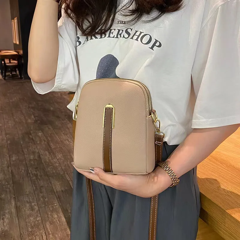 Crossbody bag women\'s new autumn and winter Japan and South Korea PU soft vertical solid color personality design with headphone