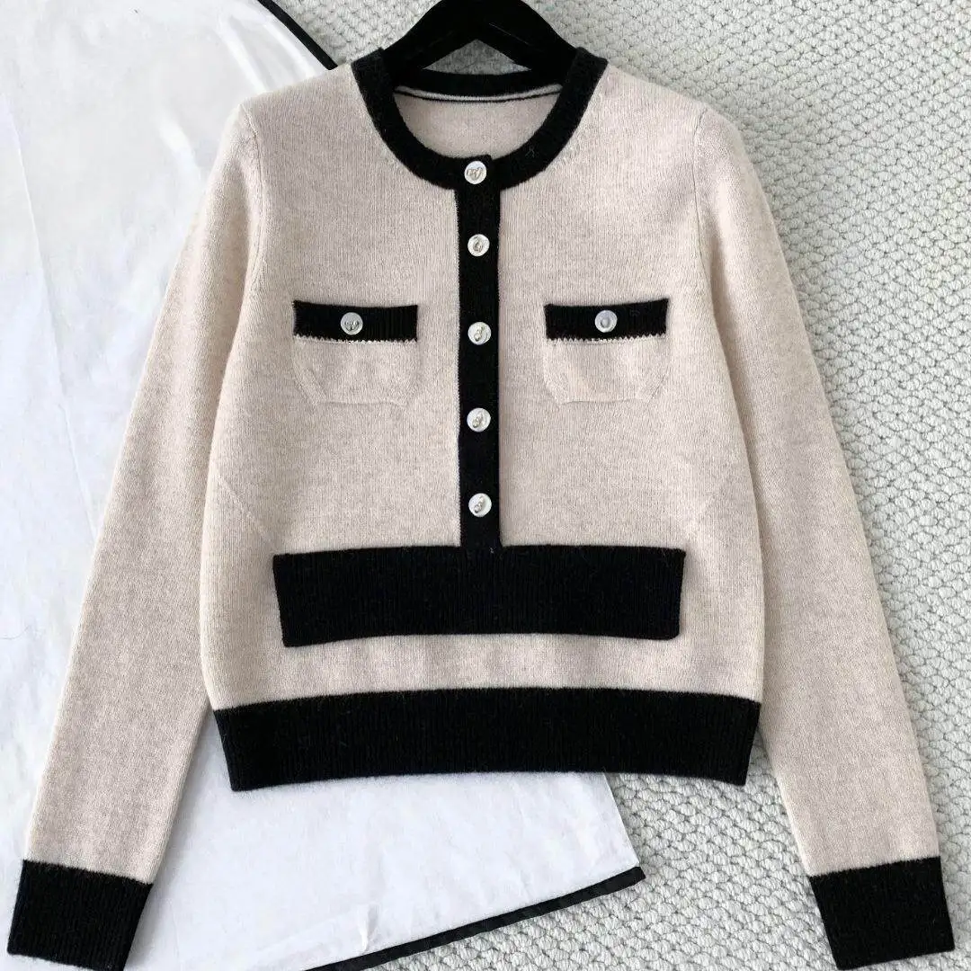 

Women's Elegant Top Cashmere Knitted Autumn And Winter Black And White Pocket New Small Pullover Contrast Color 2026 Early Sprin