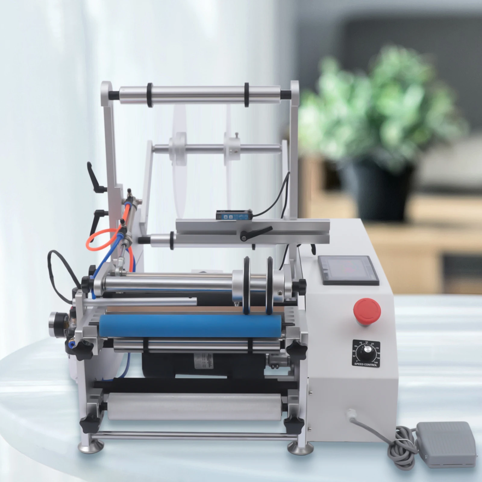 300W hoge precisie semi-automatische ronde fles etiketteermachine 20-40 stks / min + netsnoer