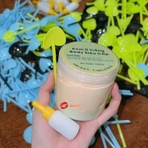 Vietnamese Glow Body Cream Quick Absorbing Even Tone Smoothing Moisturizer