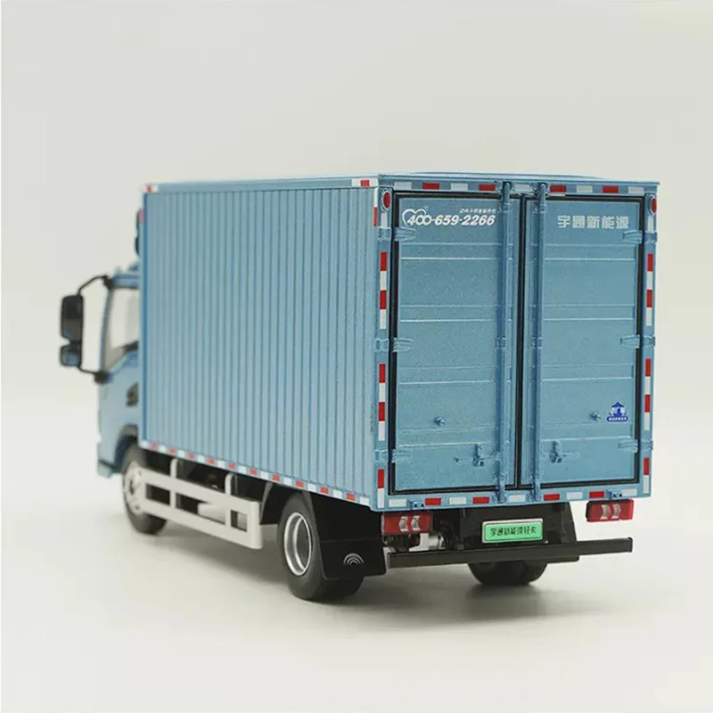 1:22 Scale Yutong New Energy Light Truck Van Alloy Car Model Collection Ornaments